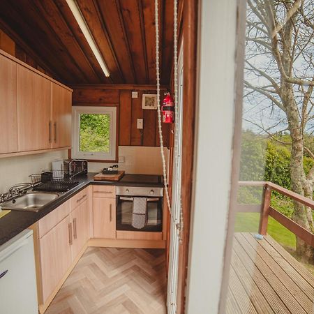 Timber Hill Self Catering Cedar Lodges Broad Haven Esterno foto