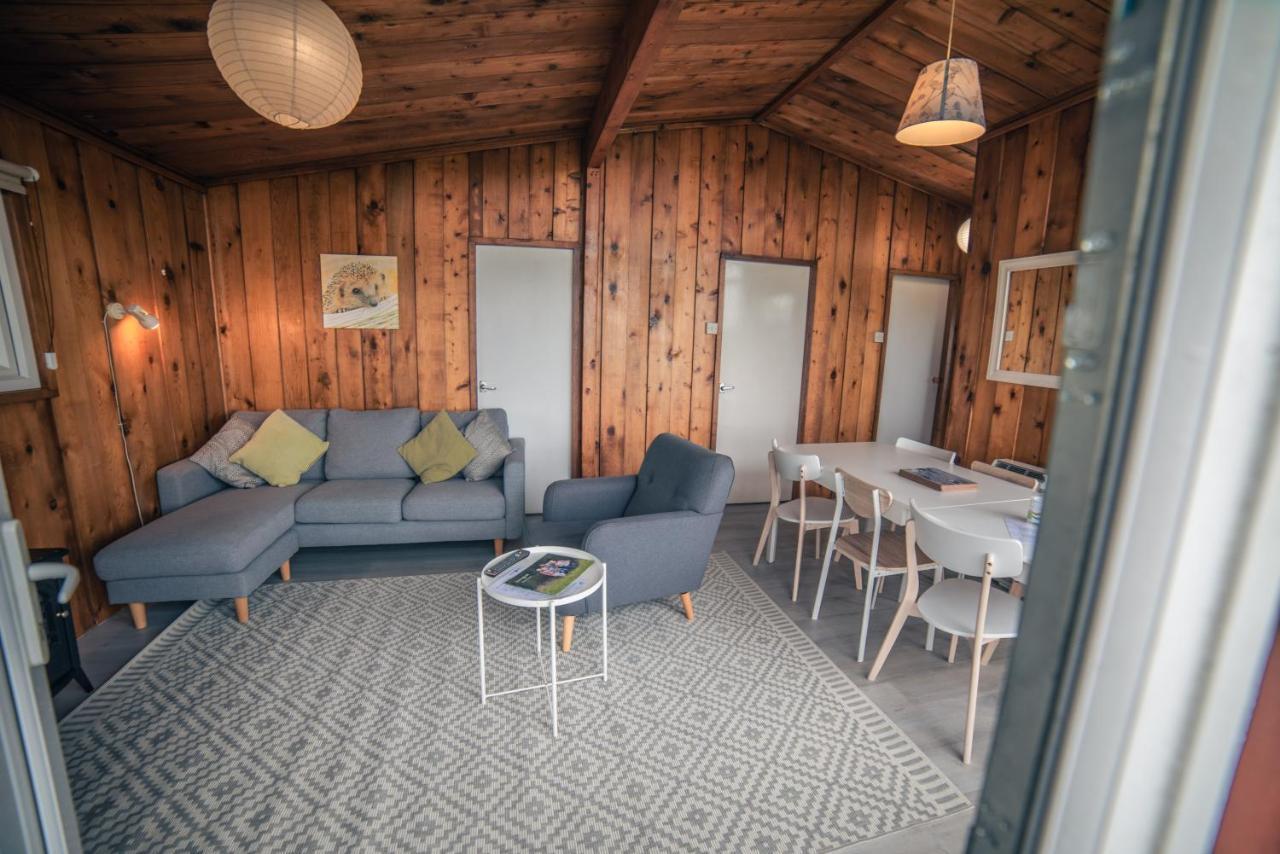 Timber Hill Self Catering Cedar Lodges Broad Haven Esterno foto