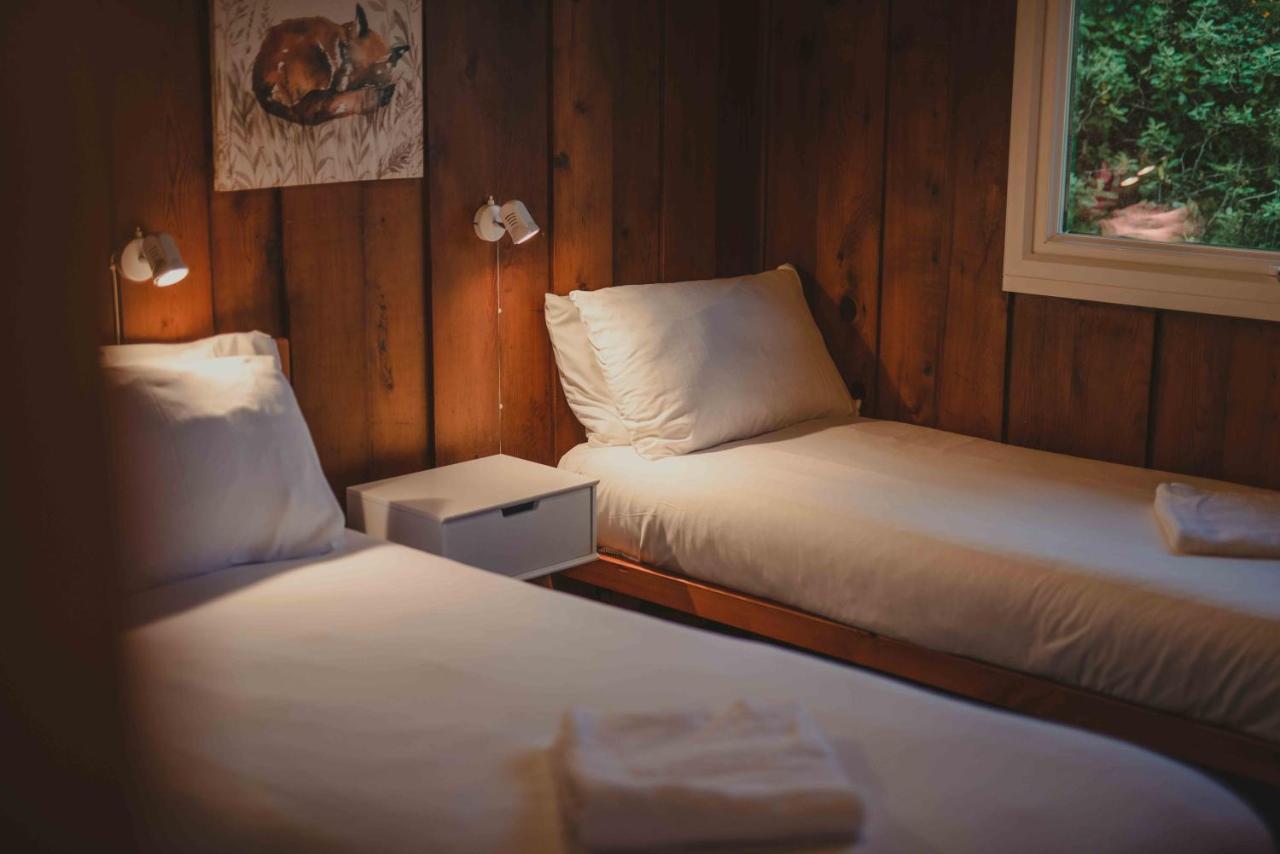 Timber Hill Self Catering Cedar Lodges Broad Haven Esterno foto