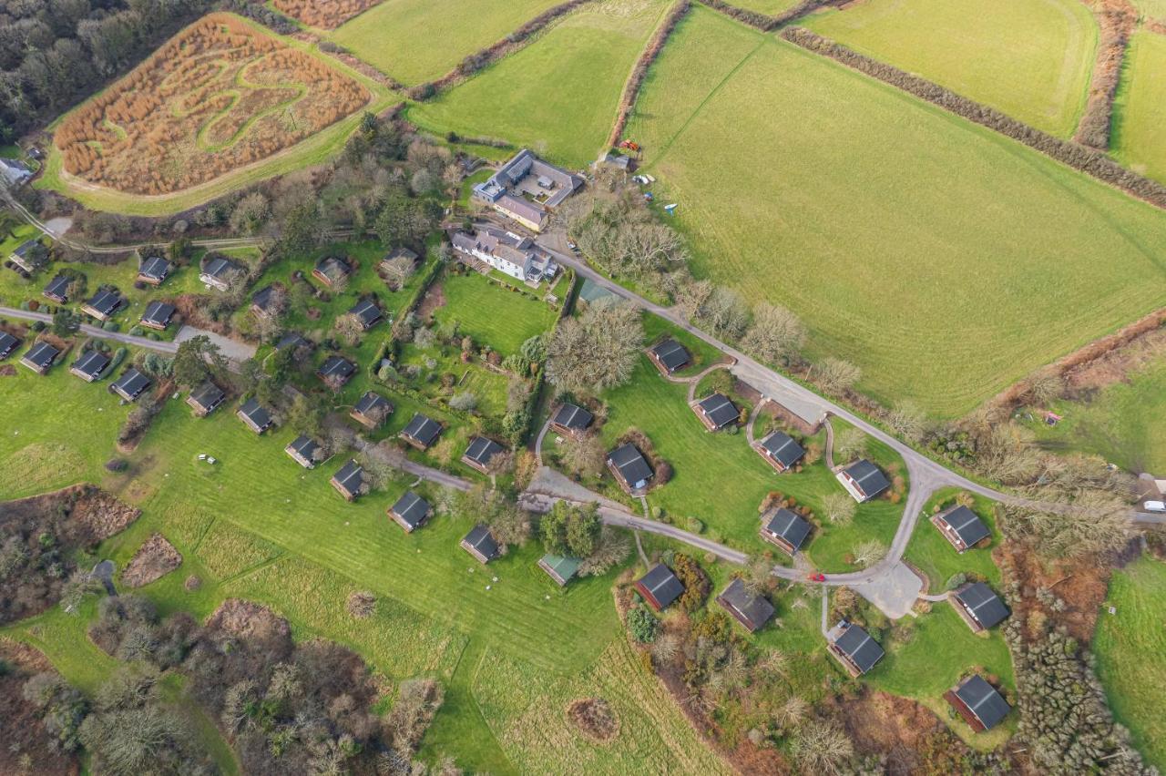 Timber Hill Self Catering Cedar Lodges Broad Haven Esterno foto