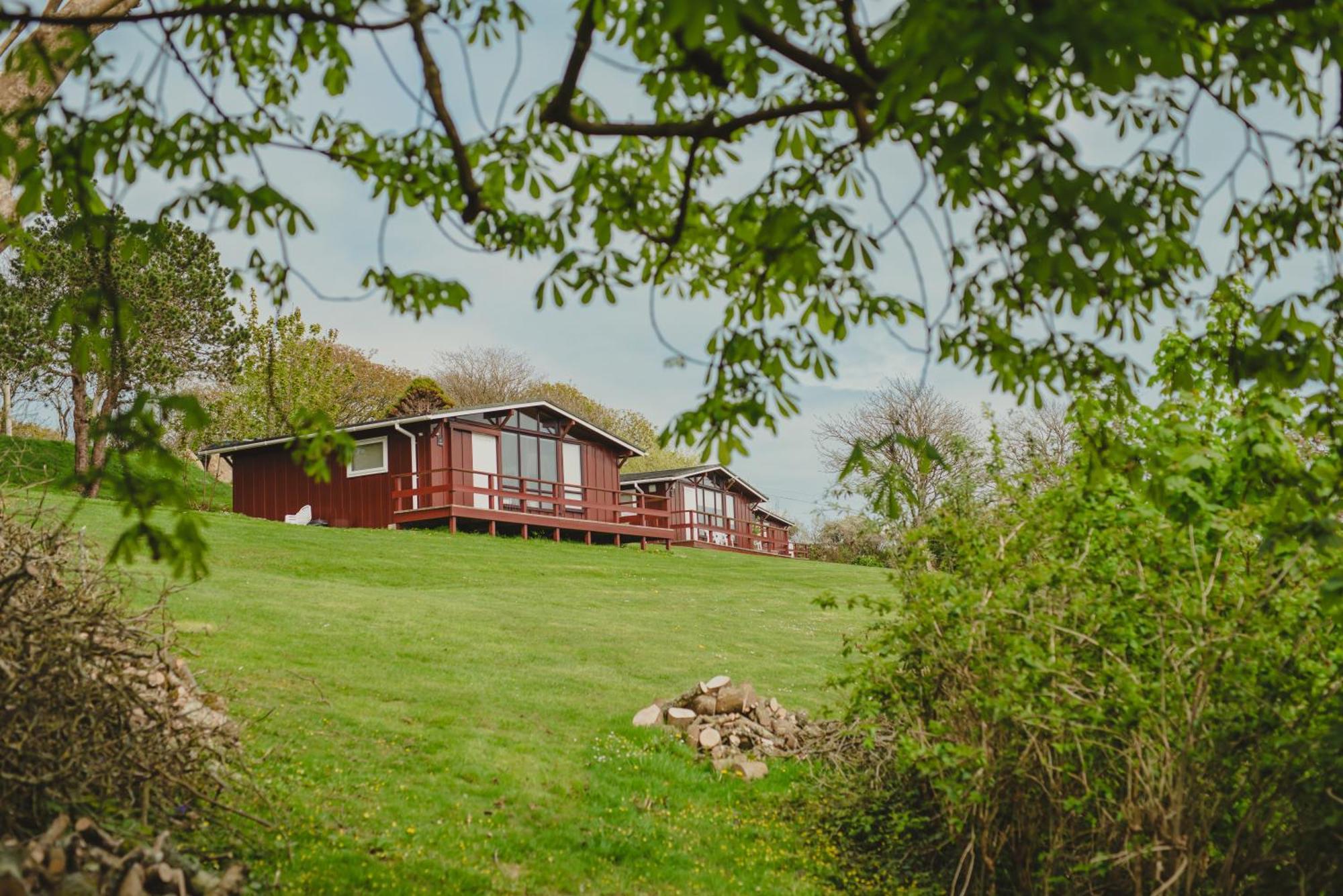 Timber Hill Self Catering Cedar Lodges Broad Haven Esterno foto